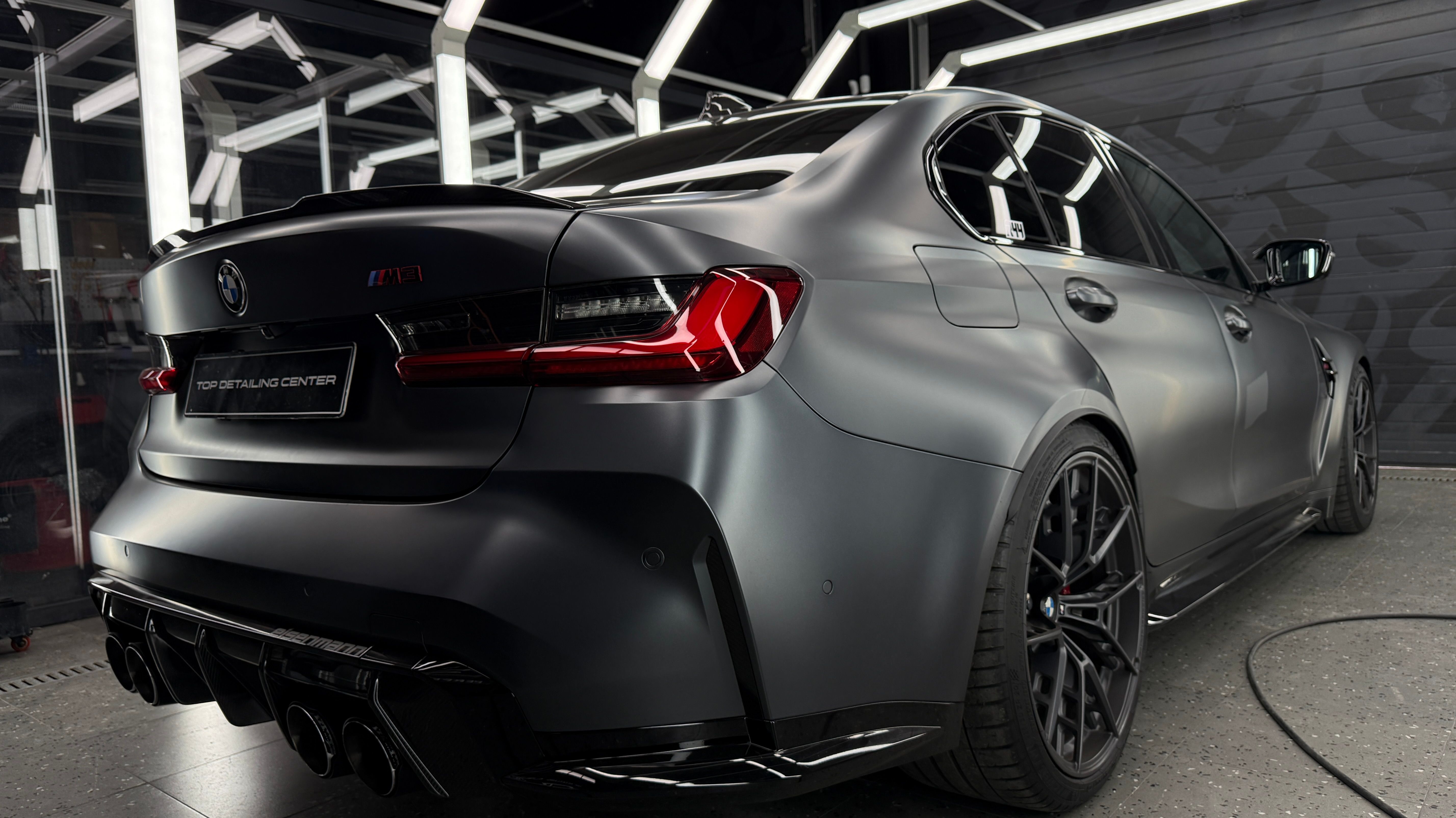 Carbon parts installation